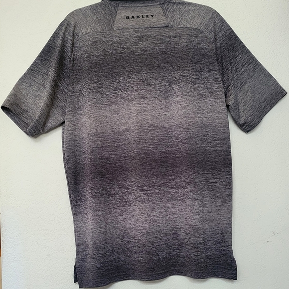 Oakley Men's Gray Polo Shirt. Size L - Picture 9 of 11